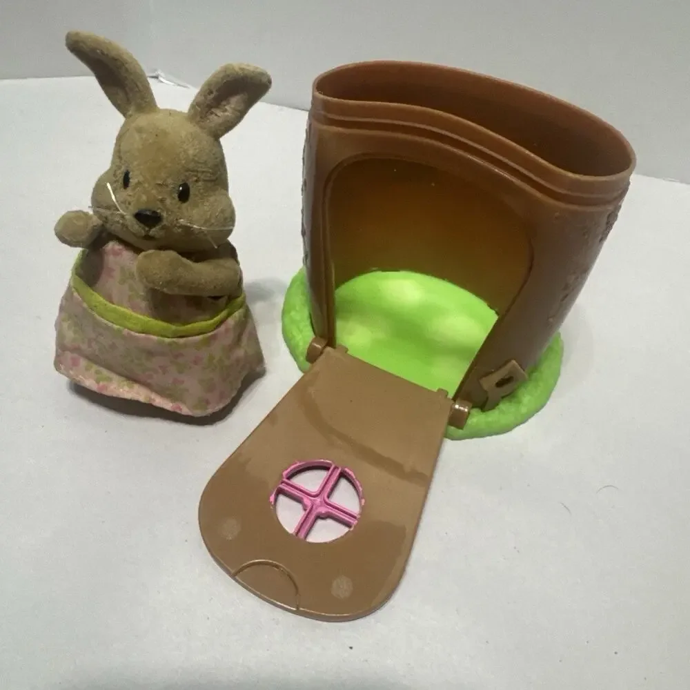 Lil Woodzeez Tree House & Rabbit Mother In Pink Dress Mom Flocked